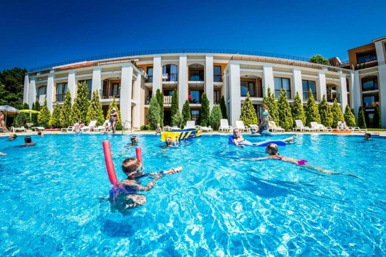 Fort Noks - Menada Apartments Sveti Vlas Exterior foto