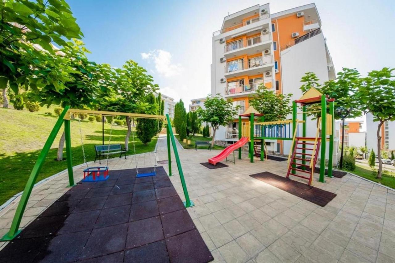 Fort Noks - Menada Apartments Sveti Vlas Exterior foto