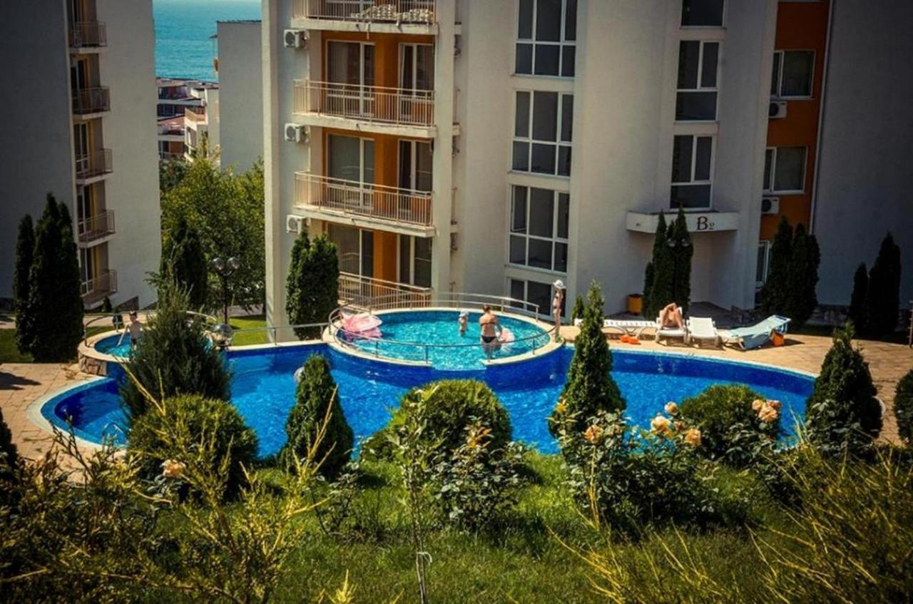 Fort Noks - Menada Apartments Sveti Vlas Exterior foto