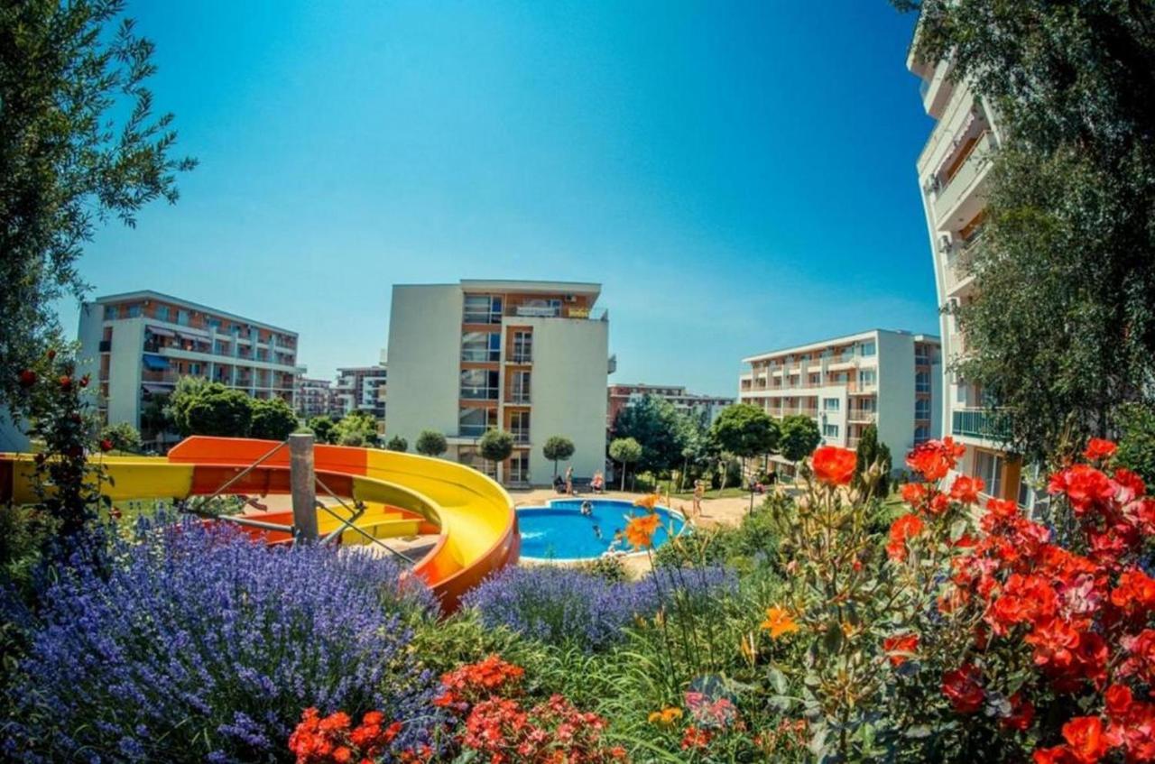 Fort Noks - Menada Apartments Sveti Vlas Exterior foto