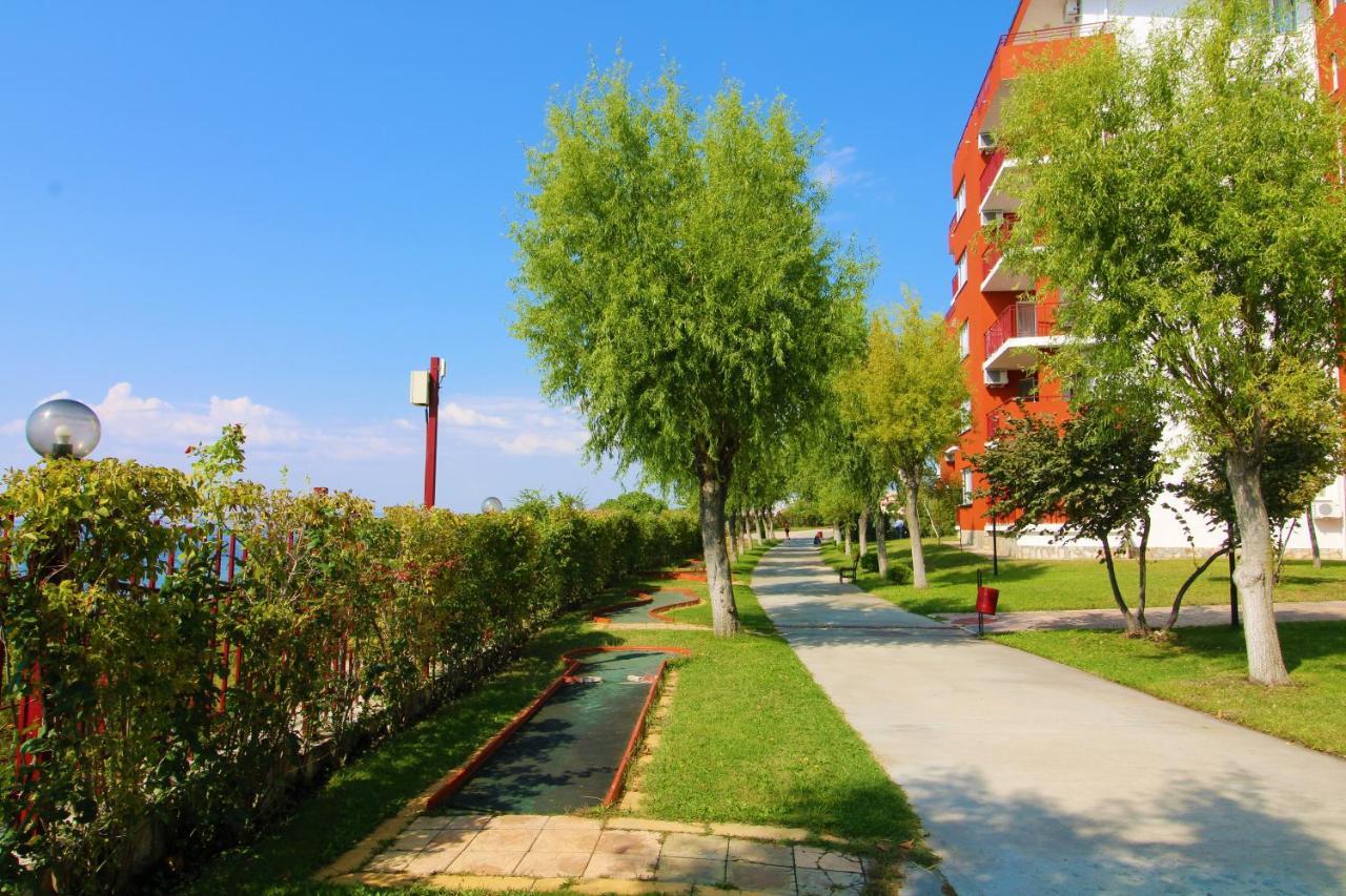 Fort Noks - Menada Apartments Sveti Vlas Exterior foto