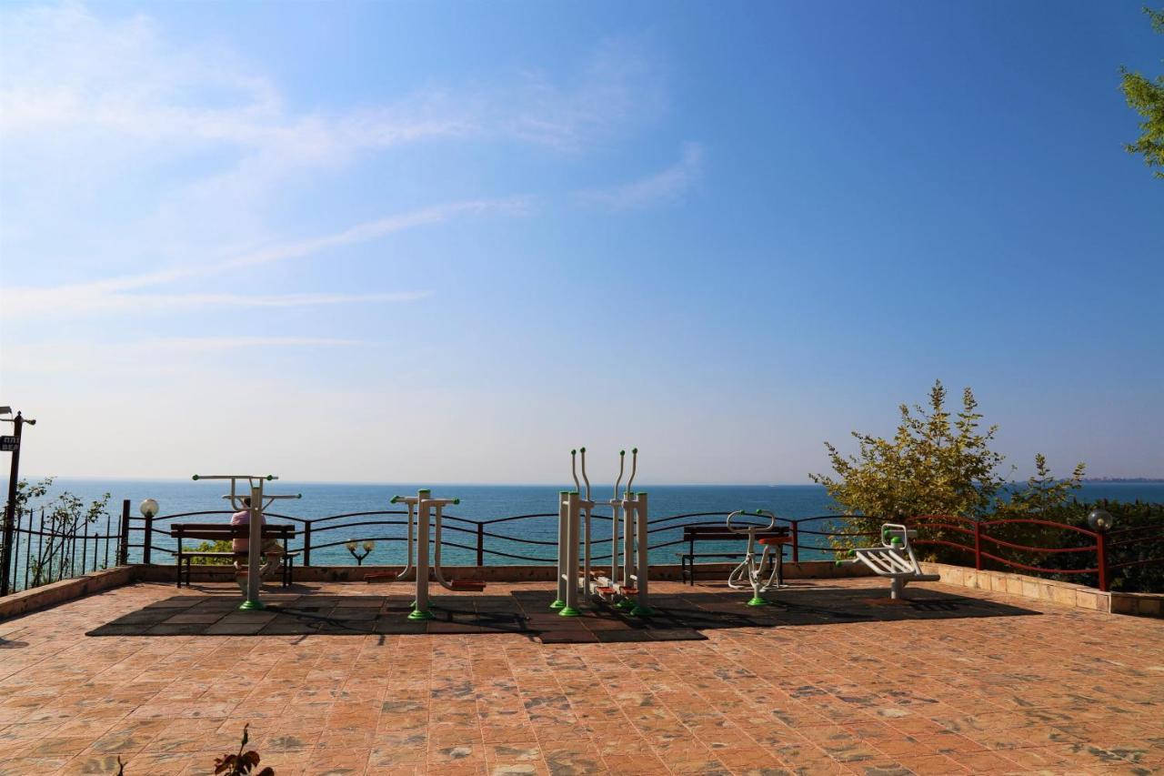 Fort Noks - Menada Apartments Sveti Vlas Exterior foto