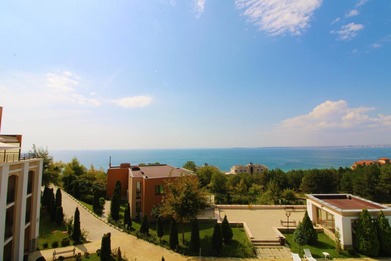 Fort Noks - Menada Apartments Sveti Vlas Exterior foto