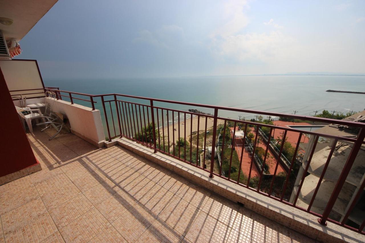Fort Noks - Menada Apartments Sveti Vlas Exterior foto